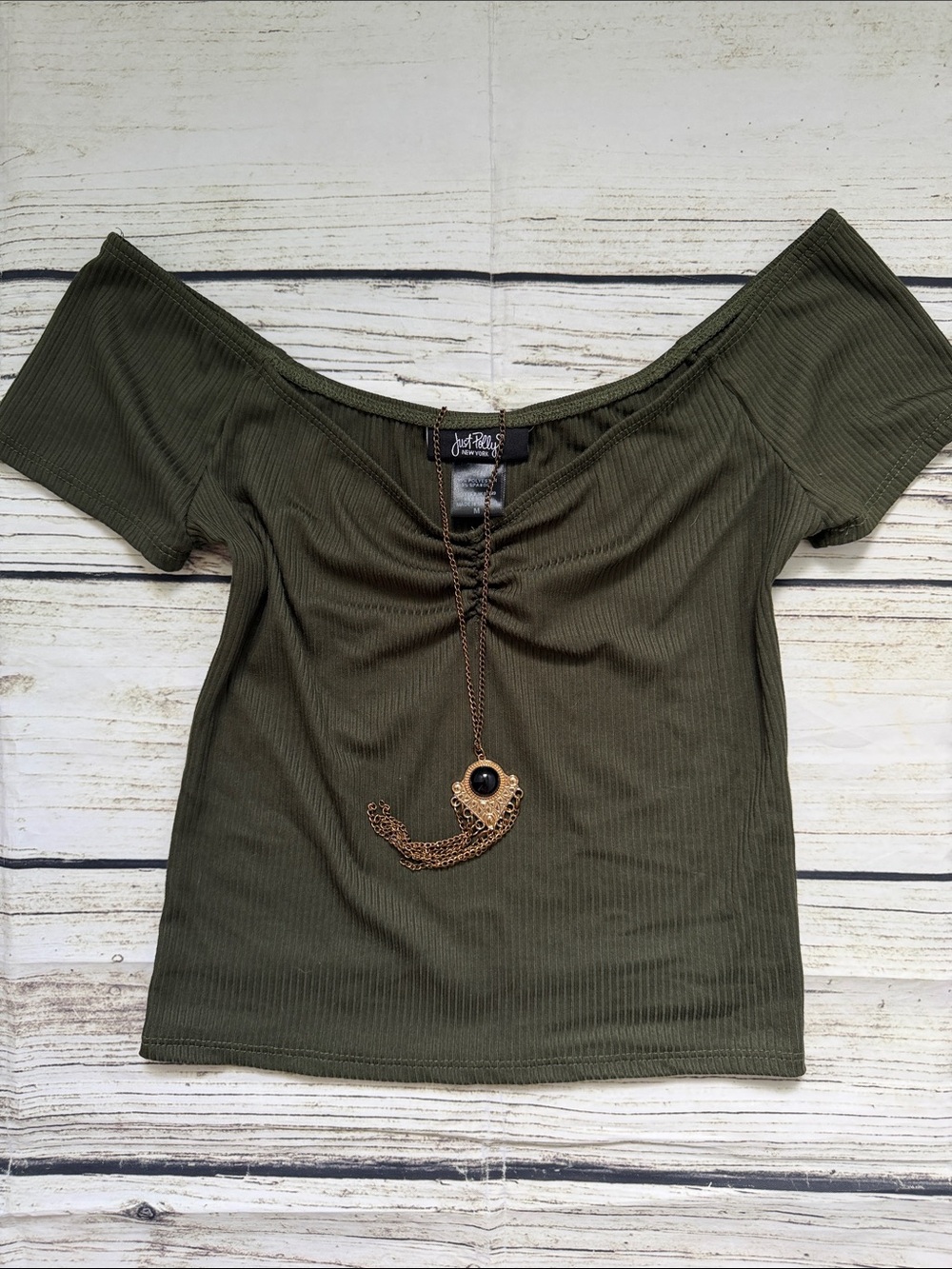 ♡ Just Polly Off-Shoulder Ribbed Ruched Top in Olive Green - M